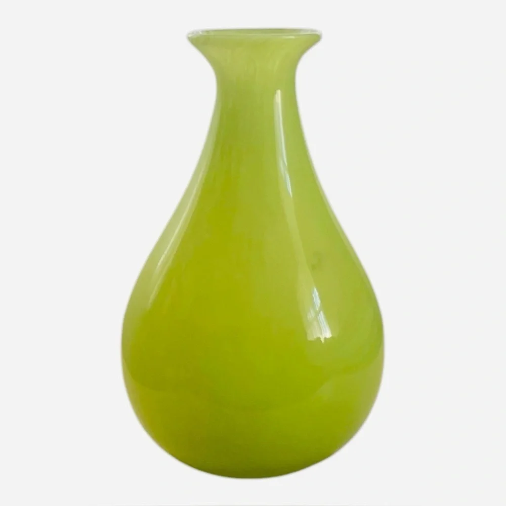 Vintage Elegant Green Vase 8x5